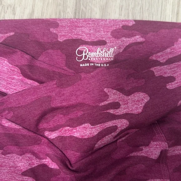 Bombshell Sportswear Pink and White Camo Leggings - Picture 4 of 7